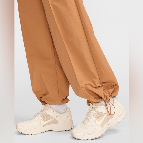 Nike Sportswear Everything Wovens Mid-rise Women’s Pants - Picture 5 of 11